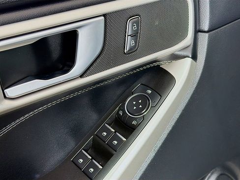 Used 2022 Ford Explorer XLT w/ Class IV Trailer Tow Package image 26