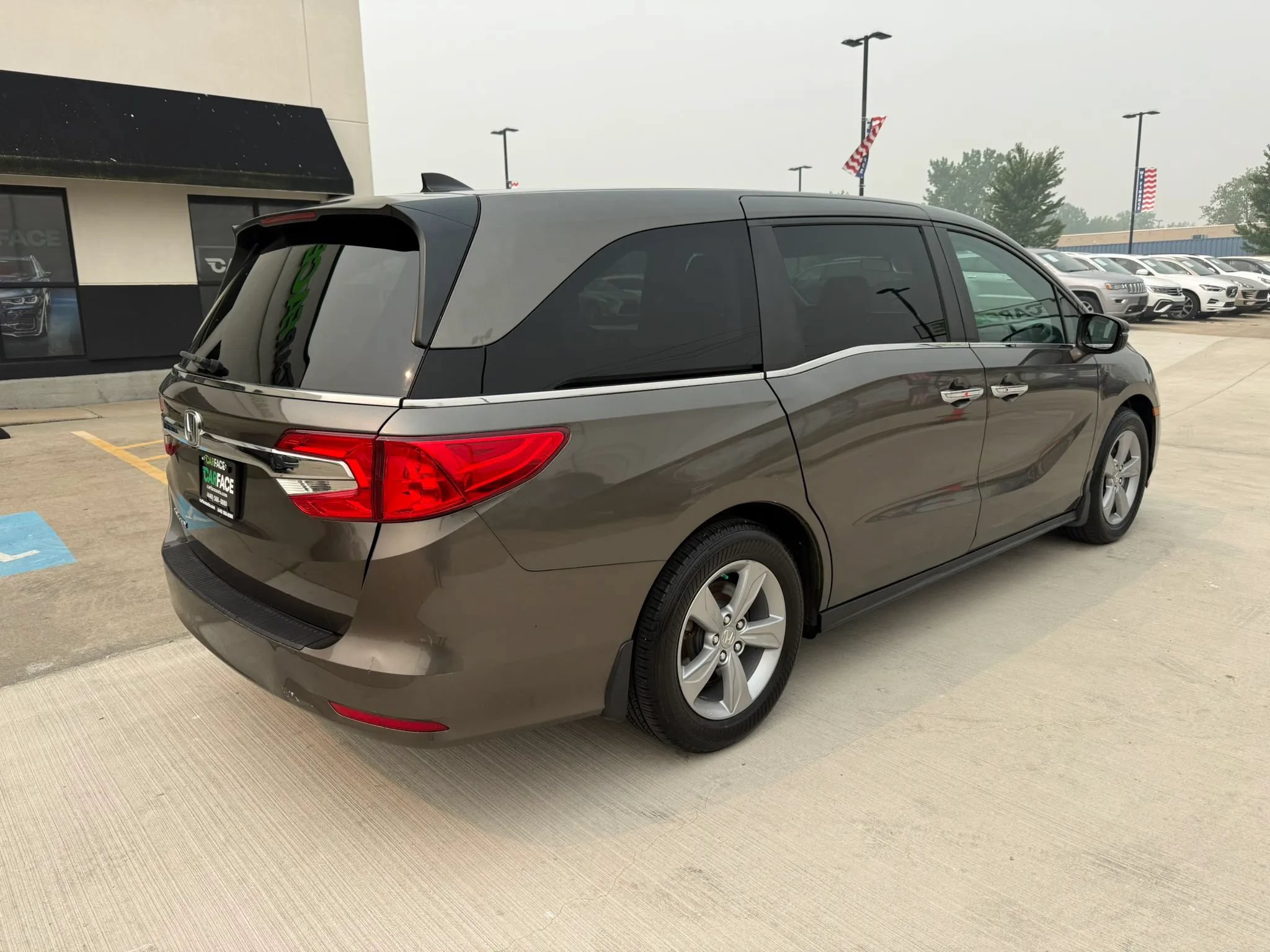 Used 2018 Honda Odyssey EX image 16