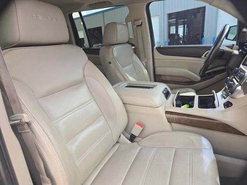 Used 2020 GMC Yukon XL Denali w/ Denali Premium Package AWD/4WD image 26