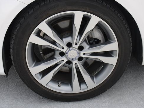 Used 2017 Mercedes-Benz C 300 Sedan image 9