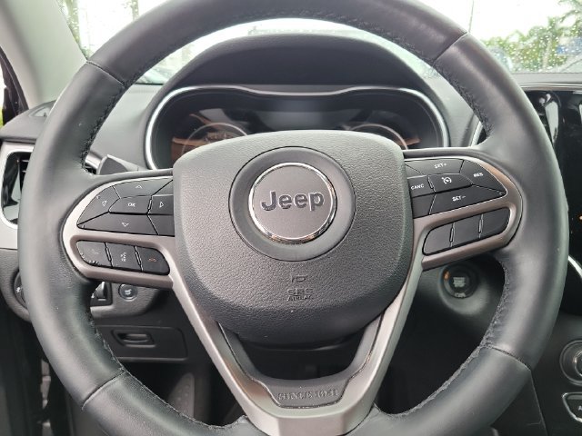 Used 2019 Jeep Cherokee Limited FWD image 18