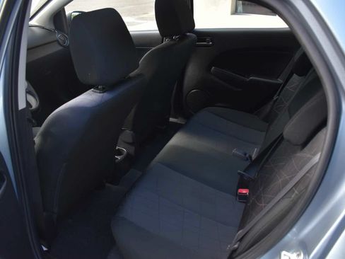 Used 2013 MAZDA MAZDA2 Sport FWD image 13
