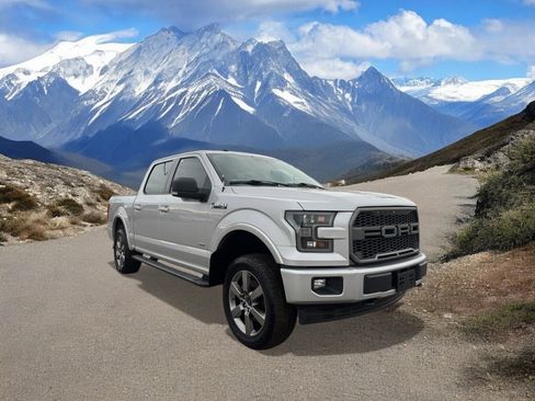 Used 2017 Ford F150 XLT w/ Equipment Group 302A Luxury image 7