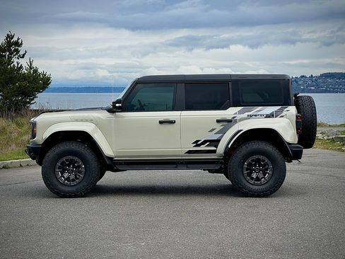 New 2025 Ford Bronco Raptor image 4