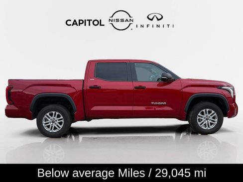 Used 2022 Toyota Tundra SR5 w/ SR5 Convenience Package image 3