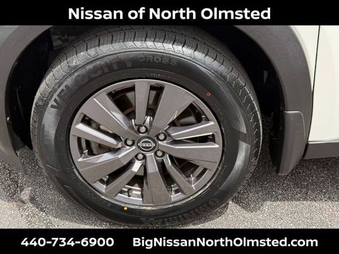 Certified 2023 Nissan Pathfinder SV w/ SV Premium Package AWD/4WD image 29