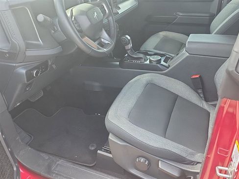 Used 2025 Ford Bronco Big Bend image 24