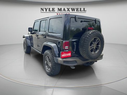 Used 2016 Jeep Wrangler Unlimited Sahara AWD/4WD image 7