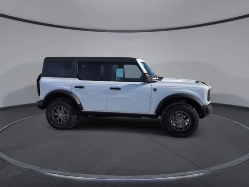 New 2025 Ford Bronco Badlands image 9