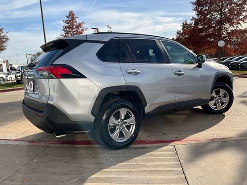 Used 2025 Toyota RAV4 XLE image 6