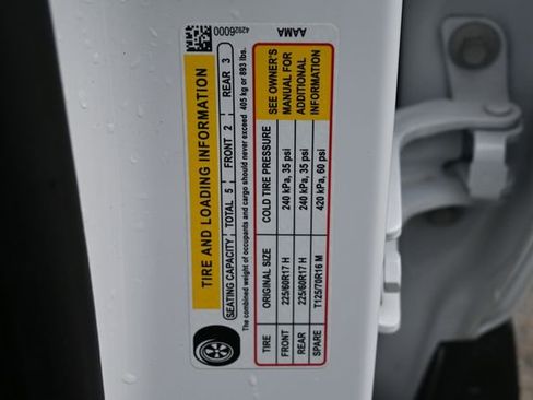 Used 2025 Chevrolet Trax LT w/ LT Convenience Package image 29