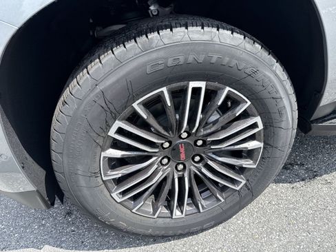 New 2026 GMC Yukon XL Elevation w/ Elevation Premium Package AWD/4WD image 10