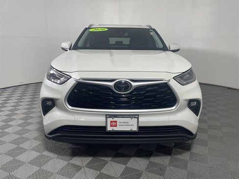 Certified 2020 Toyota Highlander XLE AWD/4WD image 2