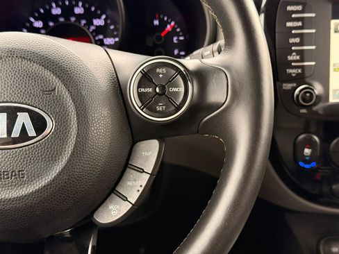 Used 2016 Kia Soul + w/ Primo Package FWD image 19