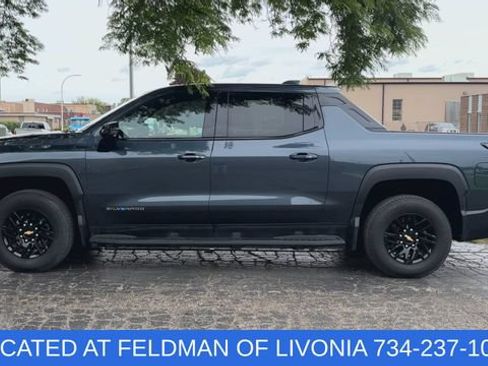 Certified 2025 Chevrolet Silverado EV LT AWD/4WD image 5