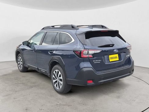 Used 2025 Subaru Outback Premium AWD/4WD image 7