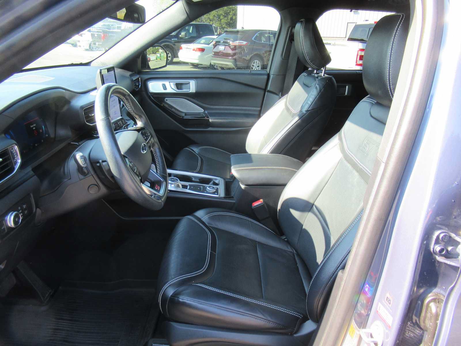 Used 2021 Ford Explorer ST w/ Equipment Group 401A AWD/4WD image 14