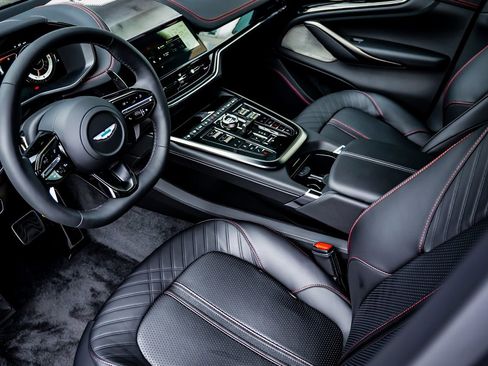 New 2025 Aston Martin DBX 707 image 13