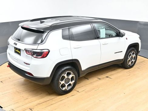 Used 2022 Jeep Compass Trailhawk w/ Trailhawk Convenience Group AWD/4WD image 44