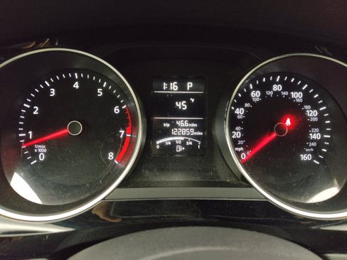 Used 2016 Volkswagen Jetta Sport image 23