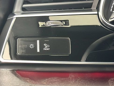 Used 2023 Audi Q8 Prestige AWD/4WD image 20