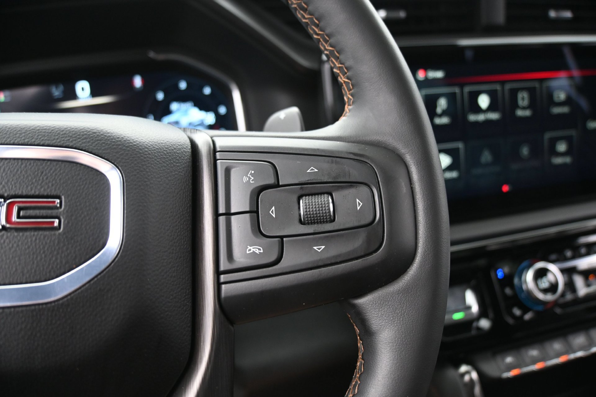 Used 2024 GMC Sierra 1500 AT4 w/ Technology Package AWD/4WD image 23