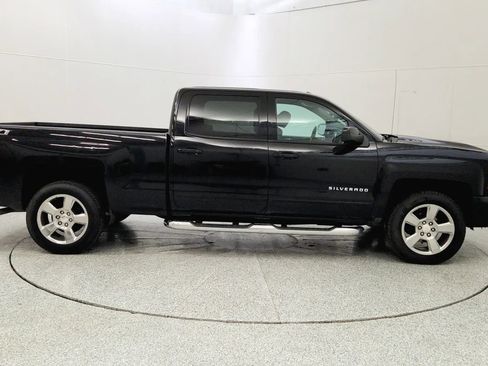 Used 2018 Chevrolet Silverado 1500 LT w/ All Star Edition image 8