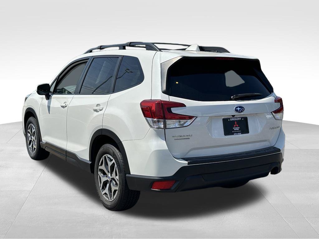 Used 2020 Subaru Forester Premium AWD/4WD image 10