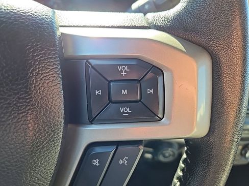 Used 2020 Ford F150 Lariat image 17