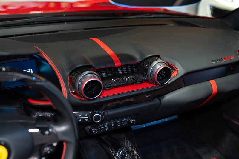 Used 2022 Ferrari 812 GTS RWD image 15