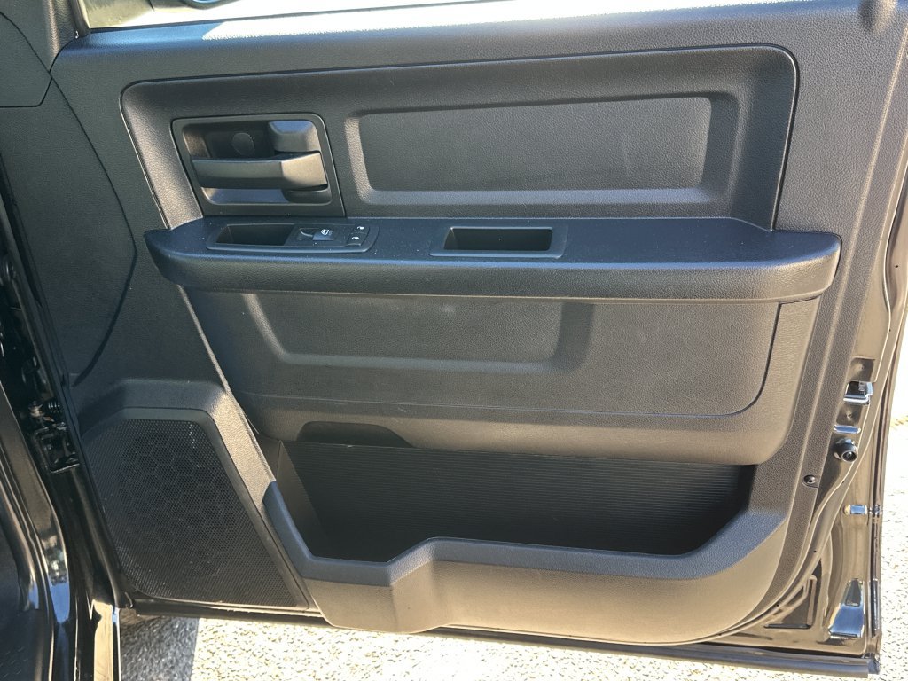 Used 2016 RAM 1500 Express AWD/4WD image 19