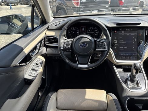 Used 2023 Subaru Outback Limited image 11