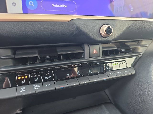 Used 2023 Toyota Crown AWD/4WD image 33
