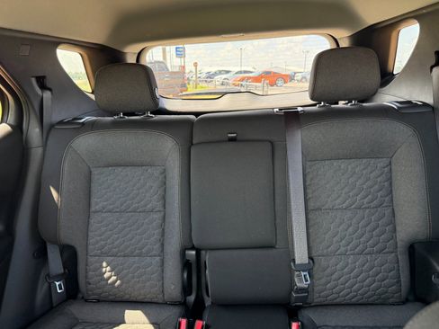 Used 2018 Chevrolet Equinox LT image 18