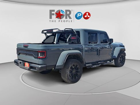 Used 2025 Jeep Gladiator Sport AWD/4WD image 5