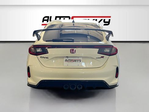 Used 2024 Honda Civic Type R image 6