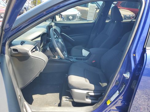 Used 2024 Toyota Corolla Cross AWD Hybrid w/ Moonroof Package image 12