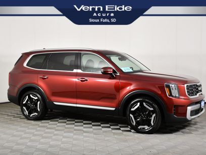 Used 2023 Kia Telluride S w/ S Sunroof Package
