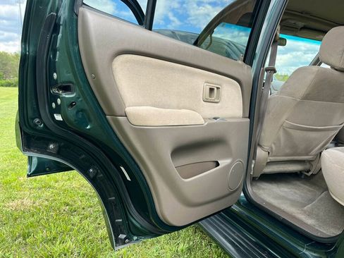 Used 2001 Toyota 4Runner SR5 AWD/4WD image 67