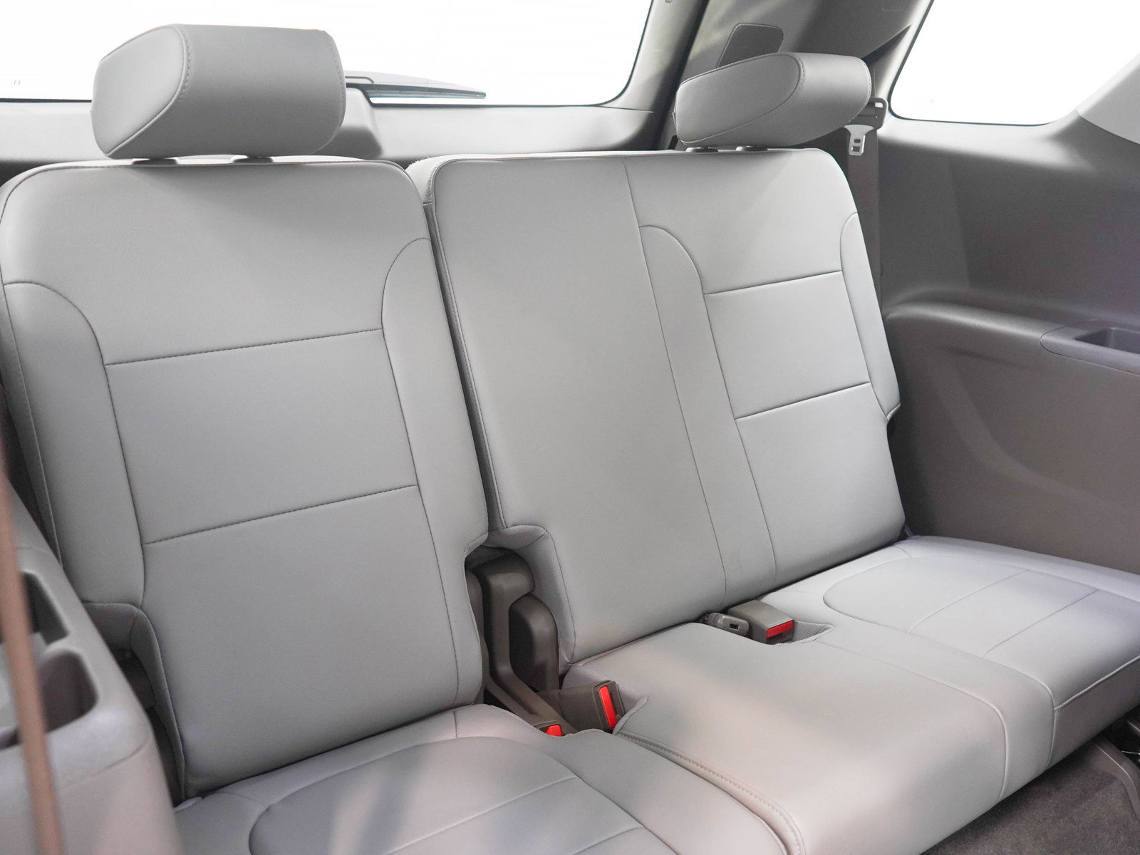 Used 2020 Chevrolet Traverse LT w/ LPO, Floor Liner Package AWD/4WD image 15