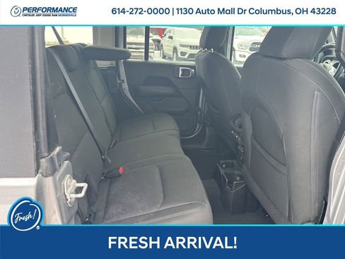 Used 2018 Jeep Wrangler Unlimited Sahara w/ Uconnect 4C Nav & Sound Group image 17