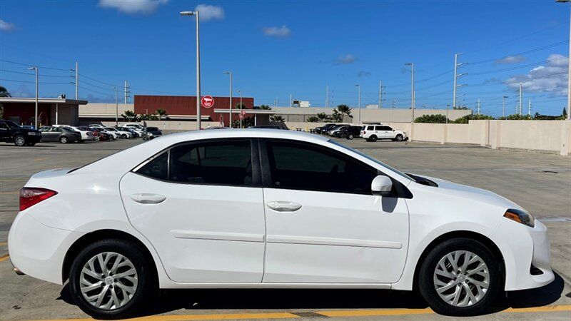 Used 2018 Toyota Corolla LE w/ Body Protection Package FWD image 6