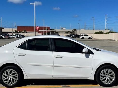 Used 2018 Toyota Corolla LE w/ Body Protection Package FWD image 6