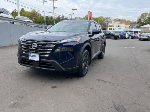 New 2026 Nissan Rogue SV AWD/4WD image 1