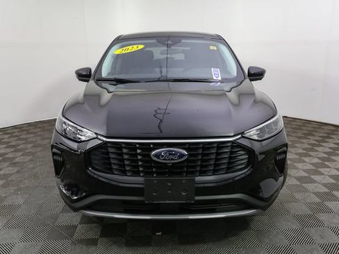 Used 2023 Ford Escape Active w/ Tech Pack #2 AWD/4WD image 4