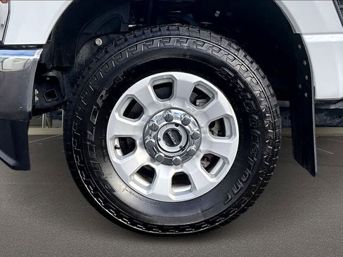 Used 2024 Ford F350 XLT w/ FX4 Off-Road Package image 9