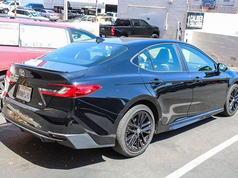 Certified 2025 Toyota Camry SE FWD image 7