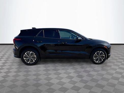 Used 2025 Chevrolet Blazer EV LT FWD image 8