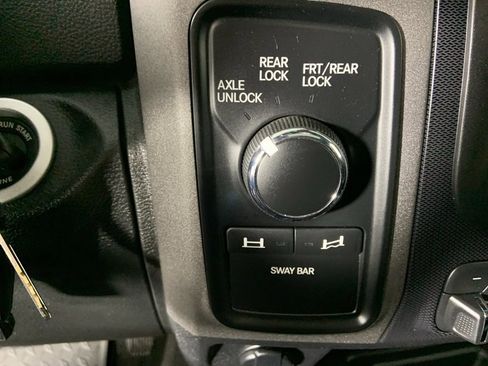 Used 2017 RAM 2500 Power Wagon w/ Leather & Luxury Group image 12