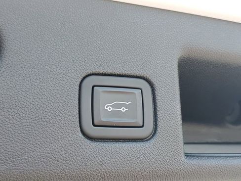 Certified 2023 Chevrolet Equinox RS w/ RS Leather Package FWD image 16